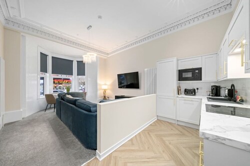 Luxury 4 bed apartment in central Glasgow