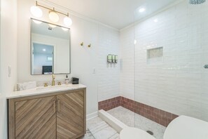 Bungalow, 4 slaapkamers | Badkamer | Handdoeken, shampoo