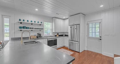 Bungalow Off Floyd St In The Heart Of Covington 3 Bedroom Bungalow