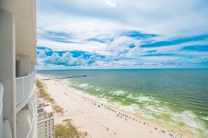 Condo, 4 habitaciones | Playa | Playa en los alrededores