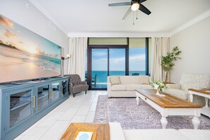 Living area - Phoenix Gulf Shores Ii 1502 3 Bedroom Condo (Gulf Shores)