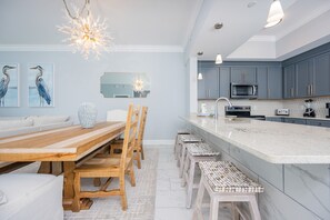 Kondominium, 3 kamar tidur | Dapur pribadi | Lemari es, oven, dan mesin pembuat kopi/teh