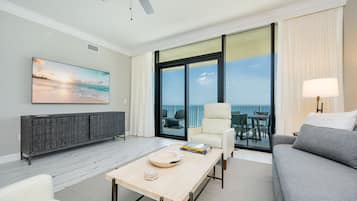 Condo, 3 habitaciones | Área de sala de estar