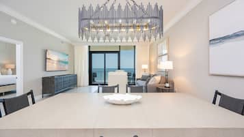 Condo, 3 habitaciones | Restaurantes