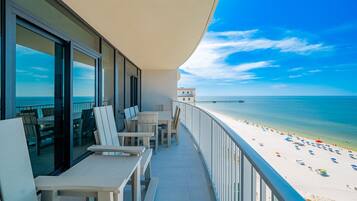 Condo, 3 Bedrooms | Outdoor dining