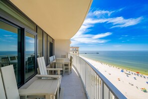 Condo, 3 habitaciones | Restaurante al aire libre