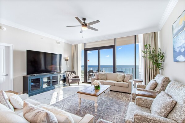 Condo, 3 habitaciones | Área de sala de estar