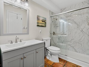 Condo, 3 Bedrooms | Bathroom | Towels, shampoo - The Salty Seahorse Rryc 36 3 Bedroom Condo (Rockport)
