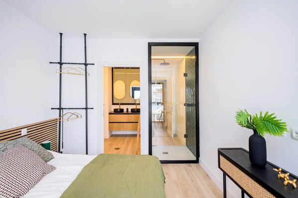 3 dormitorios, escritorio, wifi gratis y ropa de cama