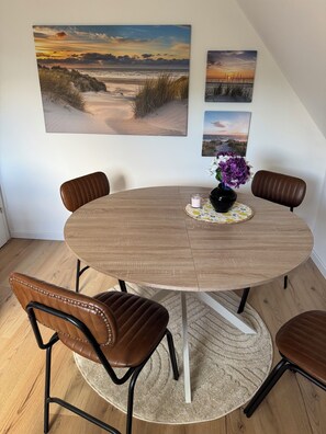 Dining - Apartment Siebenbergen - cozy, modern apartment in East Frisia Leer (Leer (Ostfriesland))
