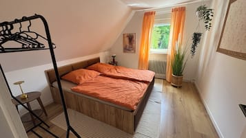 2 bedrooms, WiFi, bed sheets