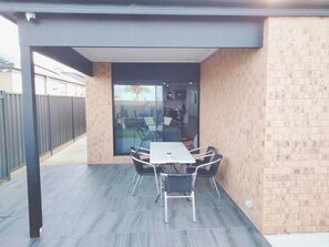 Huis, 4 slaapkamers, roken, balkon | Buiten dineren