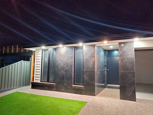 Huis, 4 slaapkamers, roken, balkon | Exterieur