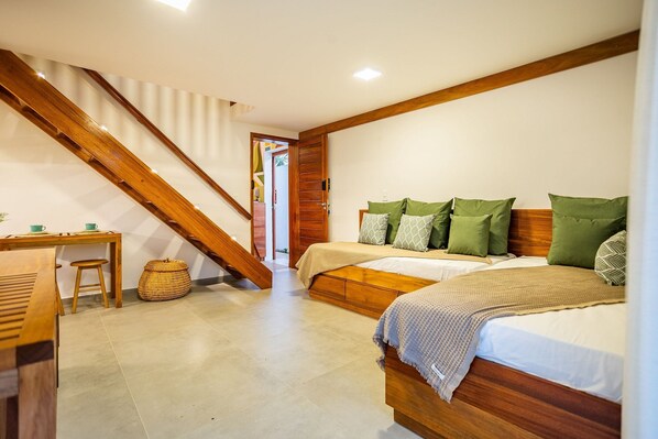 Suite | In-room safe, free WiFi, bed sheets