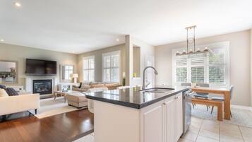 House | 4 bilik tidur