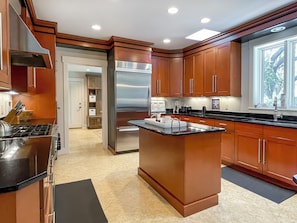 Maison, plusieurs lits, accès piscine, vue piscine (16 Ridgewood Lane) | Cuisine privée | Cafetière/bouilloire, tables à manger