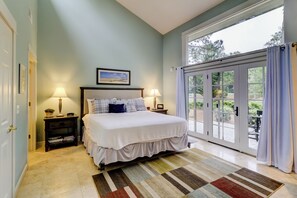 House, Multiple Beds, Pool Access, Garden View (14 Stoney Creek) | 3 bedrooms, free WiFi - 14 Stoney Creek at The Sea Pines Resort (Hilton Head Island)