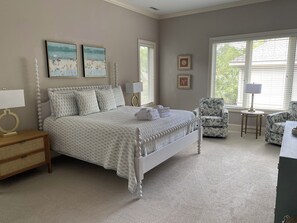 Hus - flere senge - balkon - udsigt til pool (21 Green Heron) | 6 soveværelser, individuelt design, individuel indretning, sengetøj