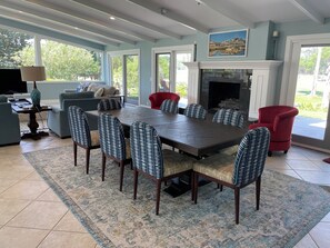 Maison, Plusieurs lits, patio, vue sur la piscine (34 North Live Oak) | Restauration