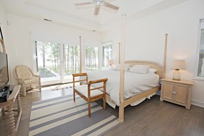 Talo, useita sänkyjä, keittiö, näköala uima-altaalle (19 Painted Bunting) | 6 makuuhuonetta, yksilöllisesti sisustettu, yksilöllisesti kalustettu