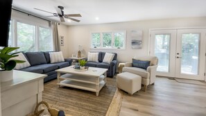 House, Multiple Beds, Kitchen (21 Forest Drive) | Living area | 42-inch flat-screen TV with digital channels - 21 Forest Drive at The Sea Pines Resort (Hilton Head Island)