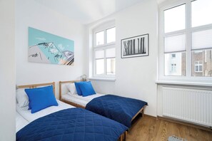 1 bedroom, desk, iron/ironing board, travel cot - Strzalowa 6 | Comfortable Apartment | Remote Work (Poznan)