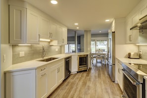 Villa, Multiple Beds, Kitchen, Garden View (37 Lighthouse Lane) | Private kitchen | Coffee/tea maker