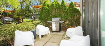 Juniper Presents: A Cool Harbert Loft Near Beaches with Fire Pit