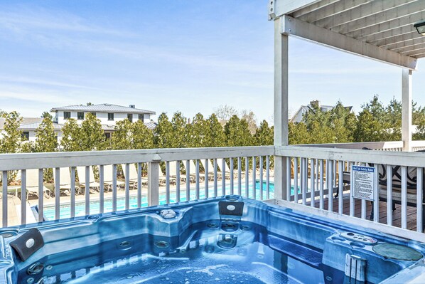 Outdoor spa tub