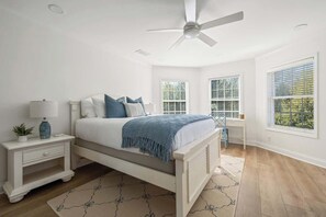 4 bedrooms, desk, iron/ironing board, WiFi