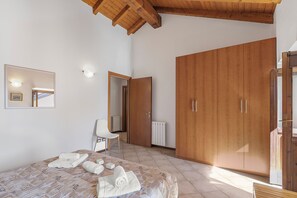 Departamento estándar, varias habitaciones, junto a la playa (Nel Cuore Di Baveno 50m from Lake) | 2 habitaciones, wifi gratis y ropa de cama 