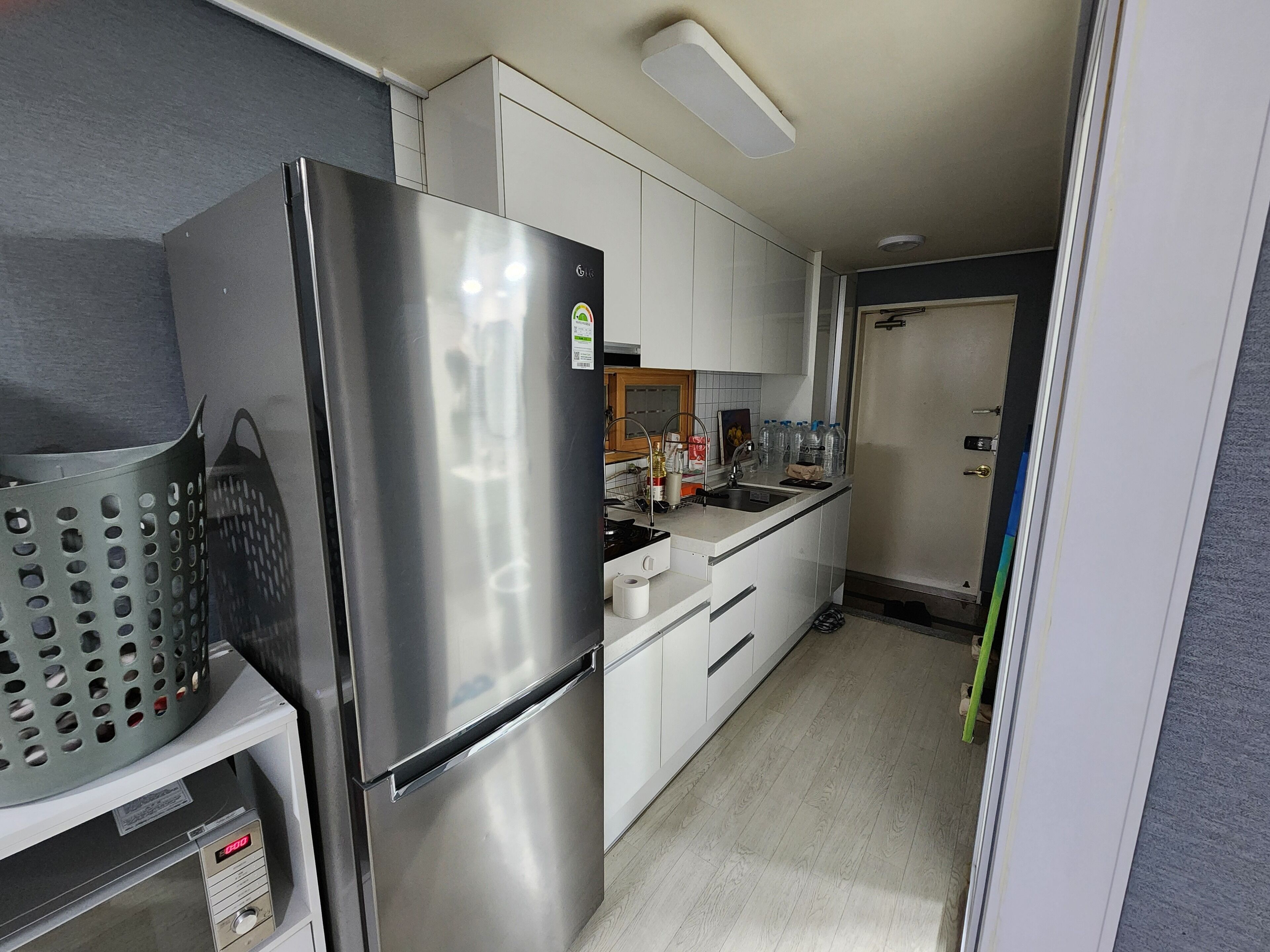 Desk, blackout drapes, free WiFi, bed sheets