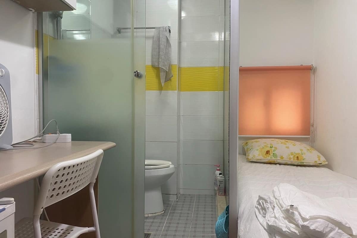 1 bedroom, desk, iron/ironing board, free WiFi
