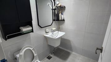 Basic-Einzelzimmer, Nichtraucher | Badezimmer