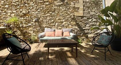 Mas des Deux Platanes - Character farmhouse in Langlade!