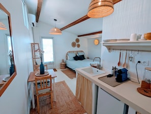 Comfort Cottage, Ensuite, Courtyard View | Lounge