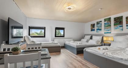 Charming 3-room apartment - ideal for large groups (up to 12 people)