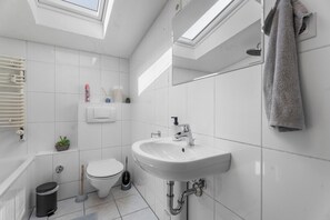 Hårføner, håndklær og såpe