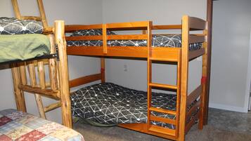 2 bedrooms, WiFi, bed sheets