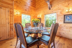 Dining - *Elegant 3BD Cabin w/ VIEWS! Hot Tub + Games!* (Sevierville)