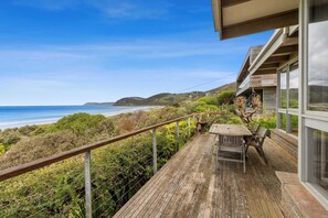 Outdoor dining - Eastern Magic | Beach access at your door! (Eastern View)