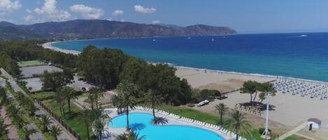 Privatstrand in der Nähe, weißer Sandstrand