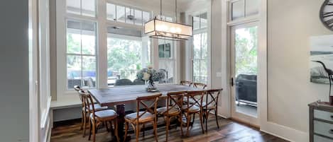 5 bedrooms, individually decorated, individually furnished, bed sheets