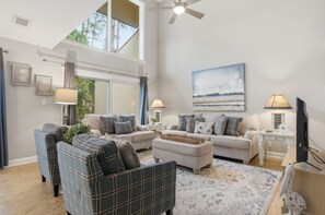 Living area - 250 Stoney Creek Villa at The Sea Pines Resort (Hilton Head Island)