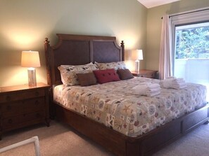 Villa, Multiple Beds, Kitchen, Garden View (289 Stoney Creek Villa) | 2 bedrooms, individually decorated, individually furnished, bed sheets