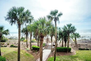Property grounds - 201 Turtle Lane at The Sea Pines Resort (Hilton Head Island)