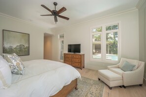 5 bedrooms, individually decorated, individually furnished, bed sheets - 47 Deer Run Lane at The Sea Pines Resort (Hilton Head Island)