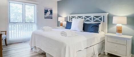 3 bedrooms, individually decorated, individually furnished, bed sheets