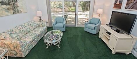 Vila, 1 cama King, cozinha, vista para o jardim (298 Stoney Creek Villa) | Área de estar | TV de tela plana 42 polegadas com canais digitais