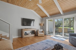 Villa, Multiple Beds, Kitchen, Garden View (174 Twin Oaks) | Living area